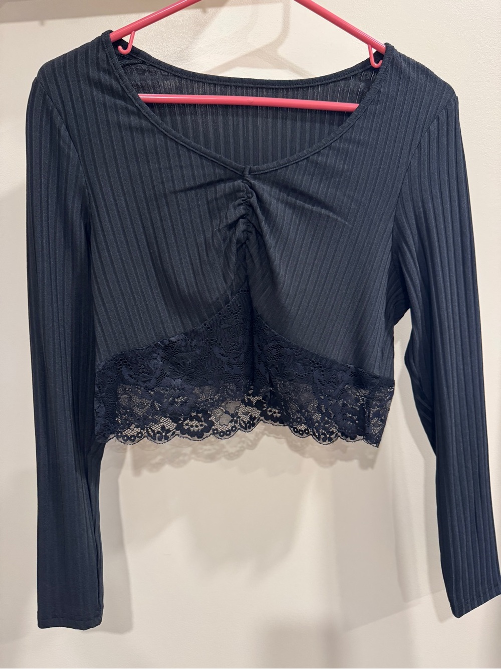 SHEIN Black Ribbed Lace-Trim Long Sleeve Crop Top